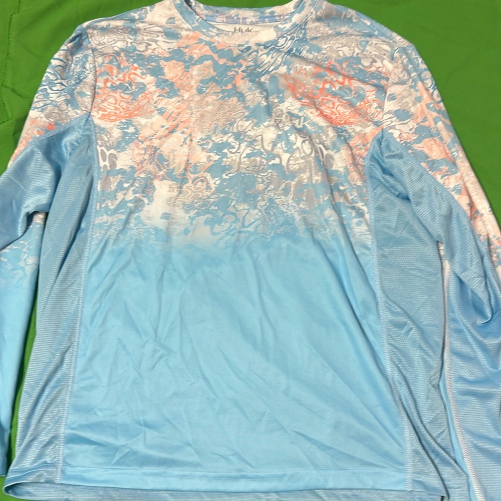 Women’s HUK long sleeve shirt
